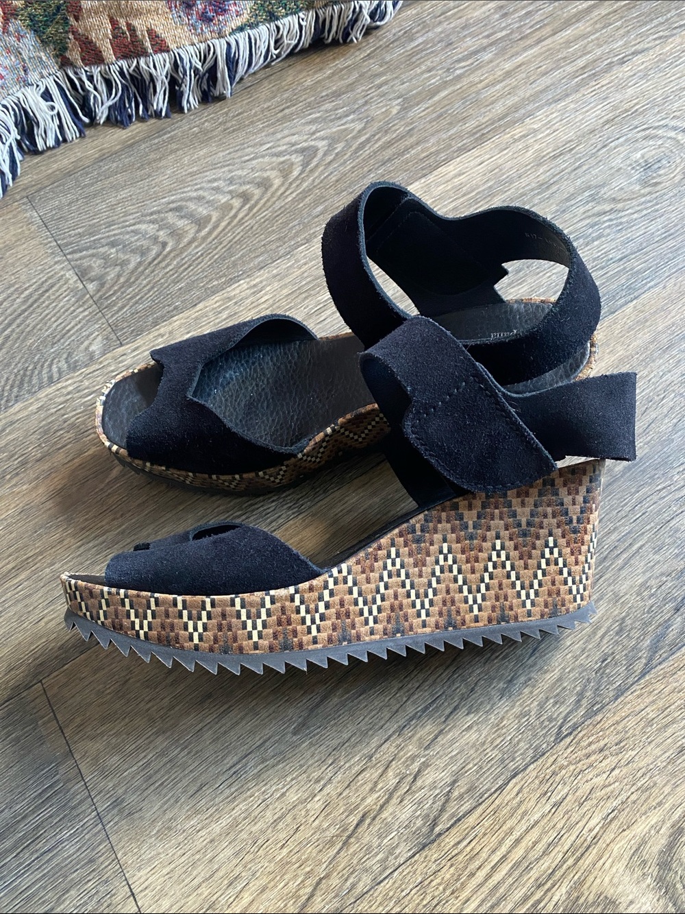 Pedro Garcia Platform Wedges - Picture 3 of 4